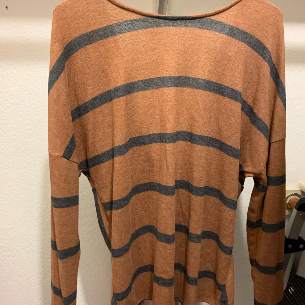 Blouse - Picture 2 of 2